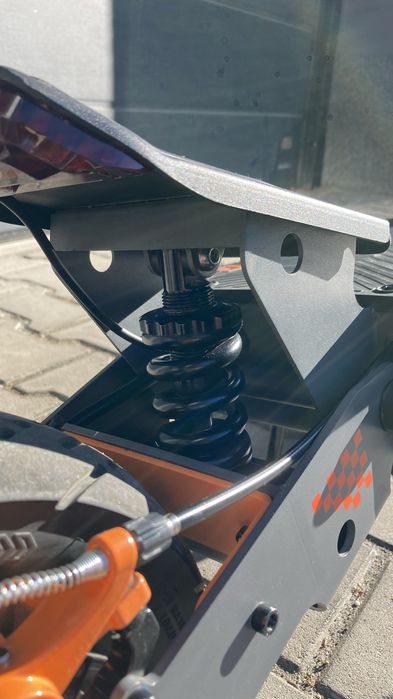 Електрическа тротинетка Kukirin G4 2025