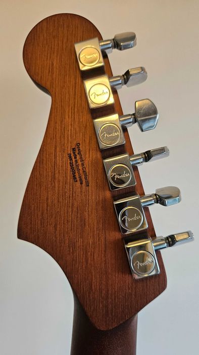 Fender Acoustasonic Jazzmaster Std. Honeyburst