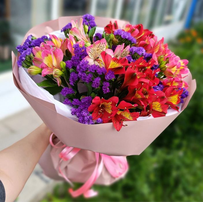 ЦВЕТЫ/Букеты/Композиции/