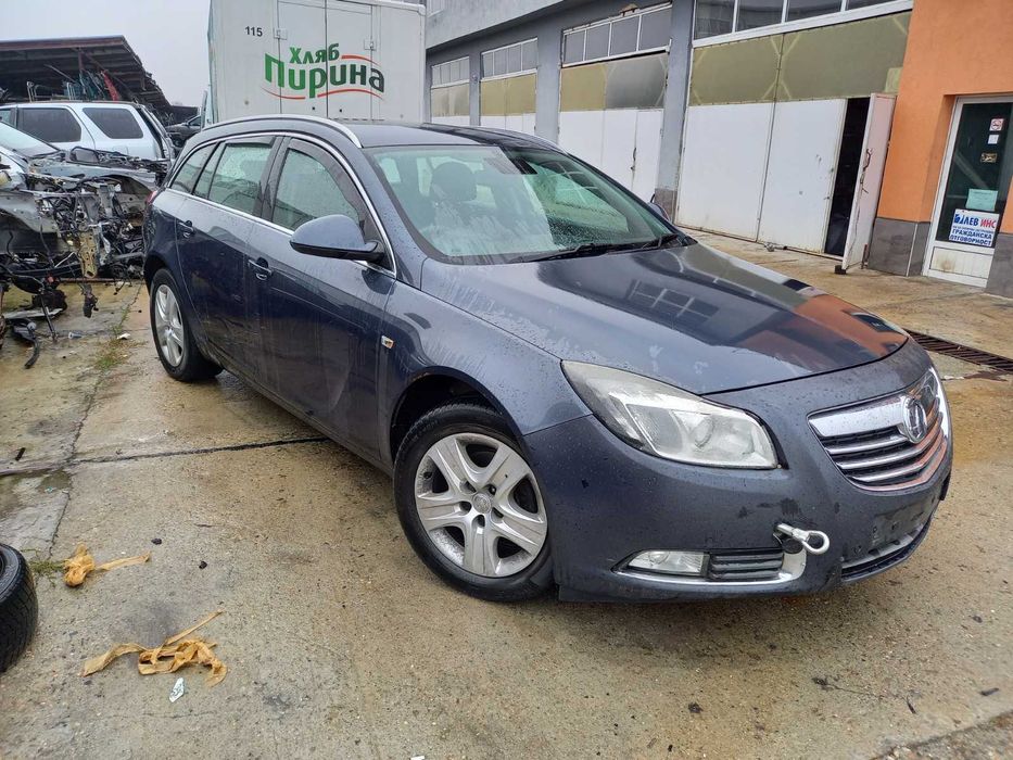 OPEL INSIGNIA 2. 0 cdti 131к.с. 2011година автомат на части...