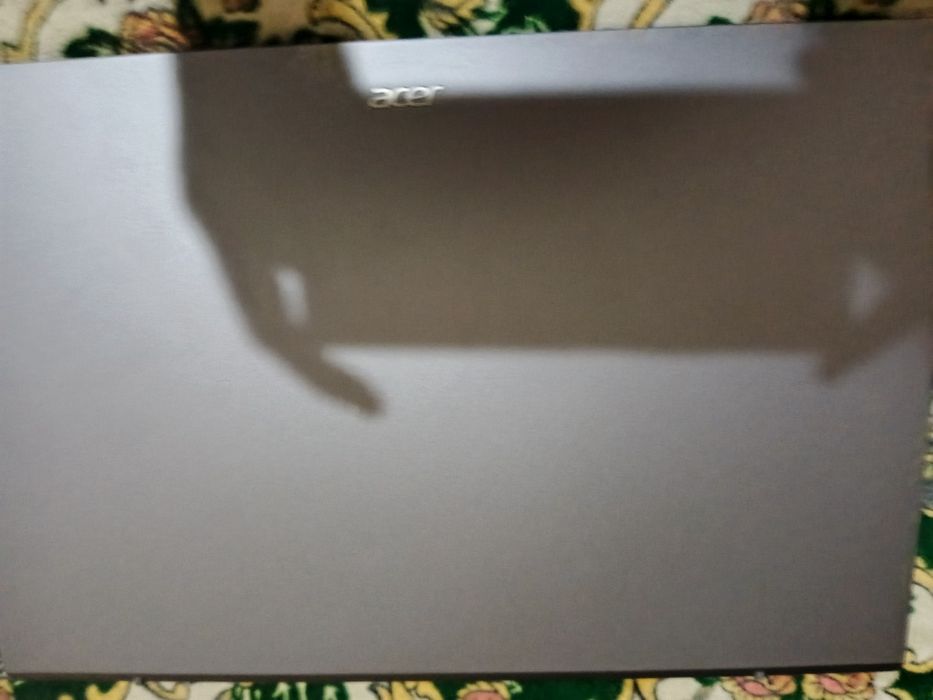 Acer noutbuki yangi karopka dokument