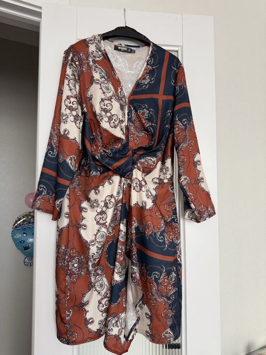 Срочно много платье , листайте р 46-48