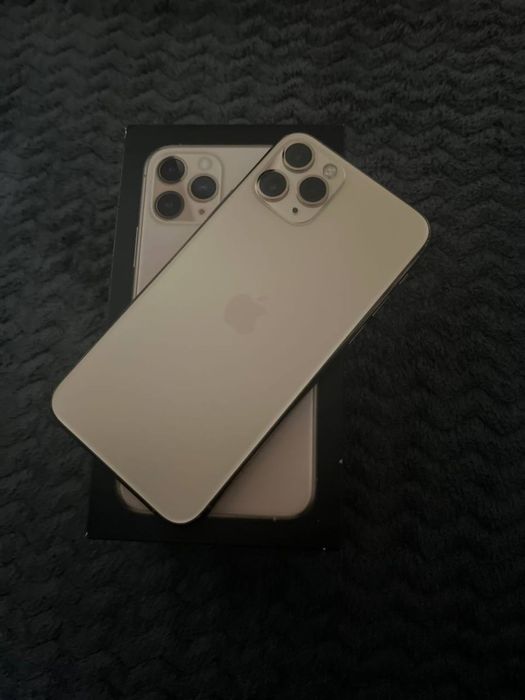 Продам айфон 11 про