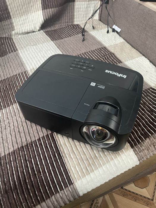 продам проектор in focus in124STa