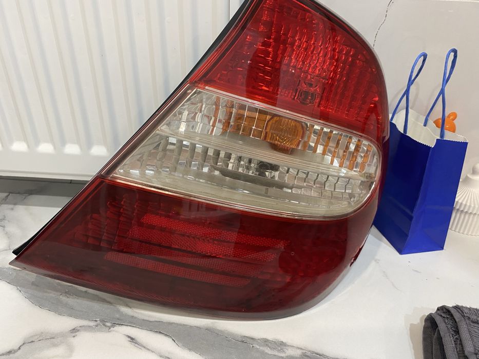 Продам фонарь Камри 30