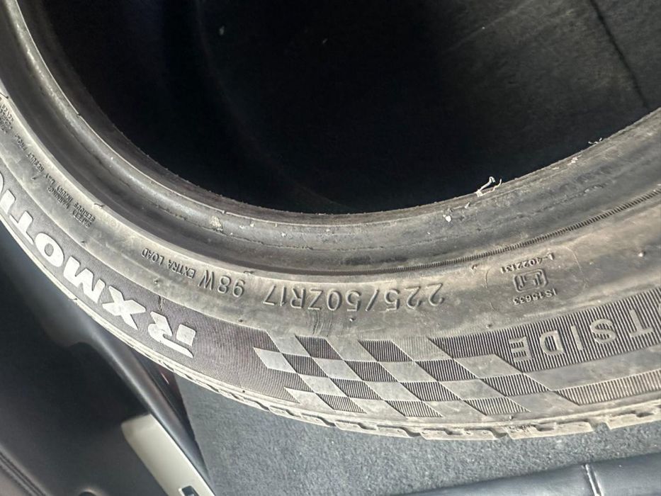225/50/17 шины в очень хоршем состоянии