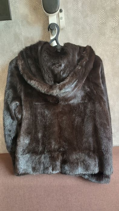 Продам натуральную шубу