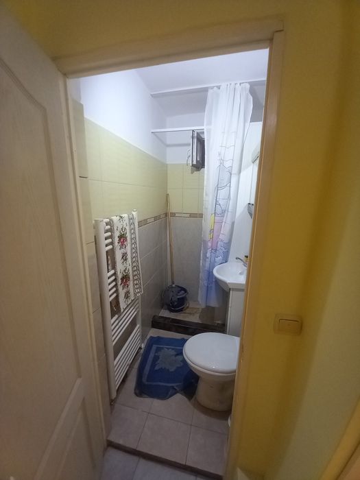 Apartament 3 camere de vanzare
