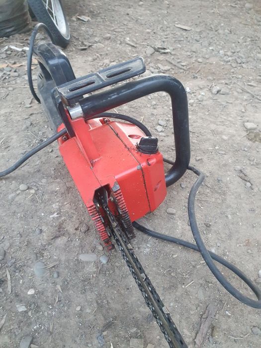 Vând drujba electrică italiană