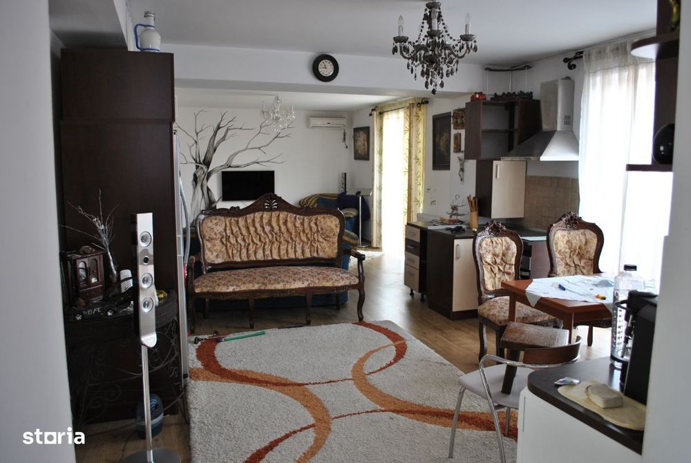 Apartament 4 camere de inchiriat