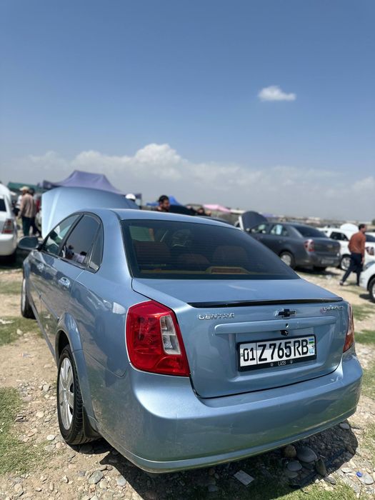 2013 yil Lacetti 1.8 gentra kuzov sotiladi