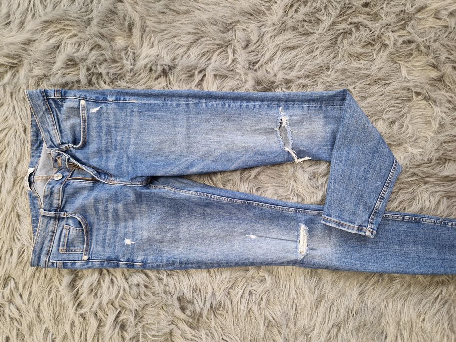 Blugi zara marimea 28