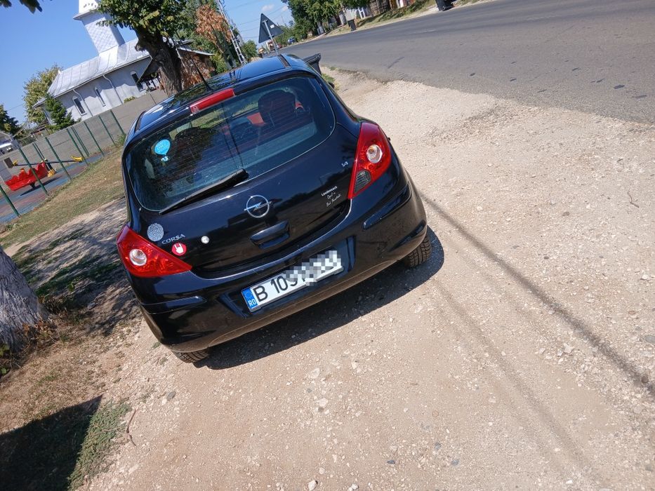 Opel corsa D 1.4 benzina