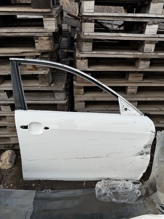продам дверь на камри 40/45