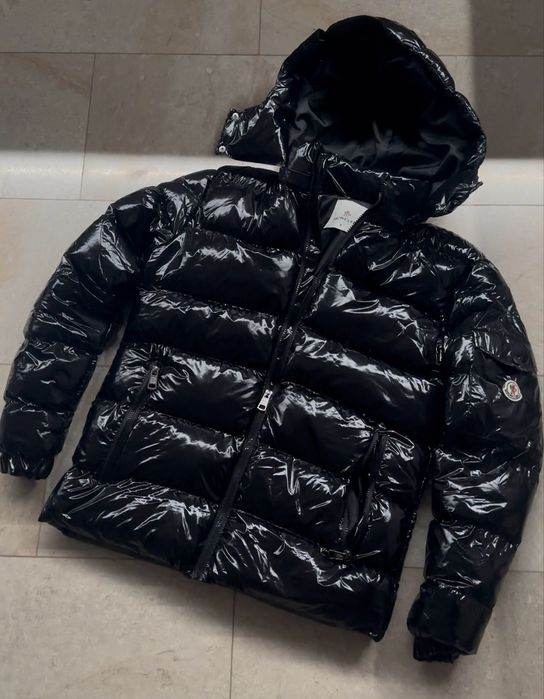 Geaca Moncle r Maya puffer lucioasa NFC activ