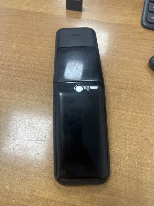 Телефон Nokia 2720