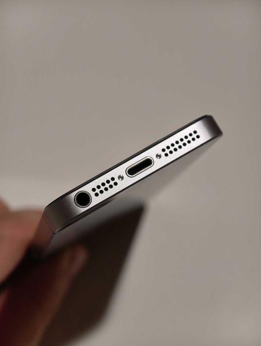 iPhone SE 2016 32GB Negru