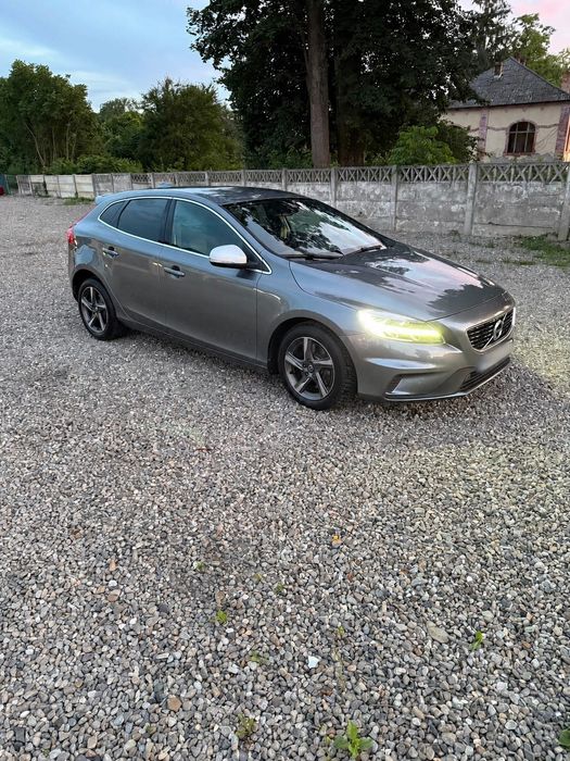 Volvo V40 D3 2.0 Diesel 150 CP | 2017 | 103.000 km | Foarte bine întreținut