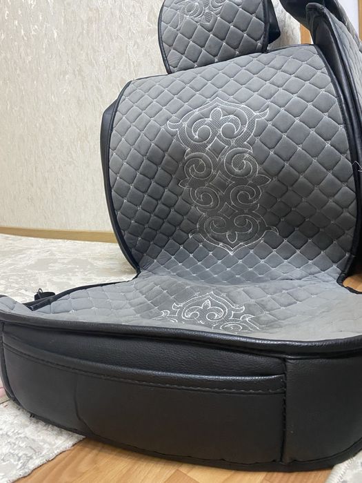 Продам универсальный чехол для машин