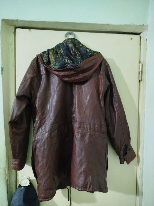 Продам кожаные куртки.