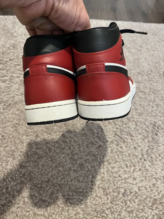 Nike Air Jordan 1 Mid Chicago-оригинални маратонки