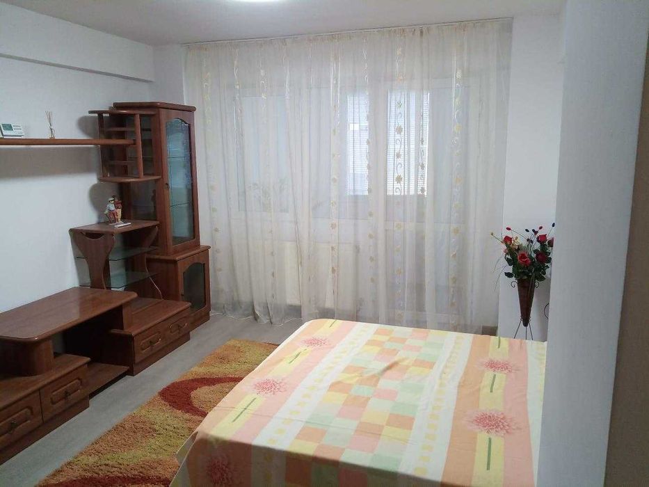 Inchiriez garsorniera 45m² Craiova