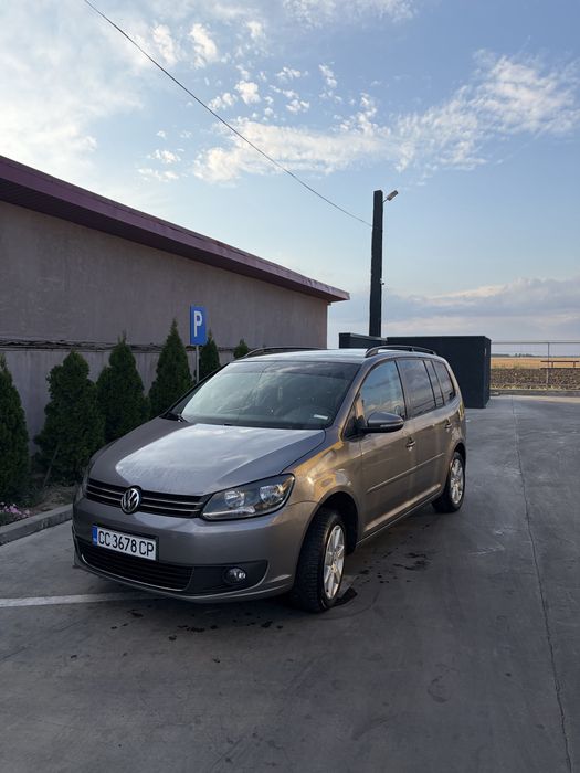 VW Touran 2011 – 7 locuri – 1.2 benzina 105 CP – Manual 6+1