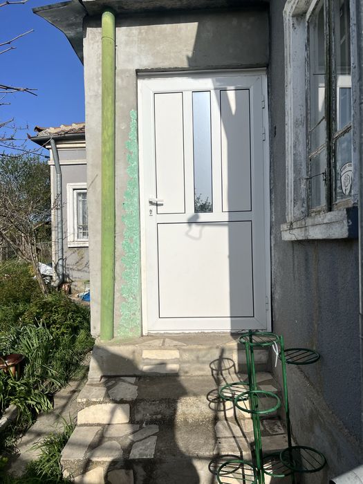 Къща-с.Миладиновци