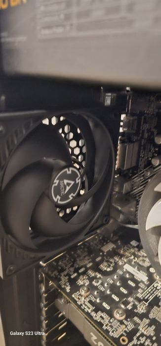 Настолен Геймърски компютър