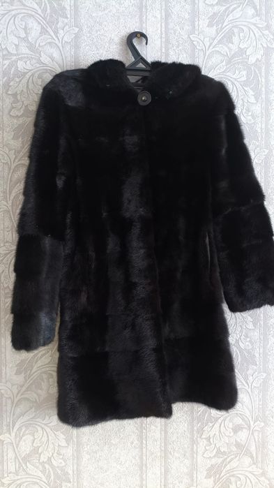 Продам норковую шубу