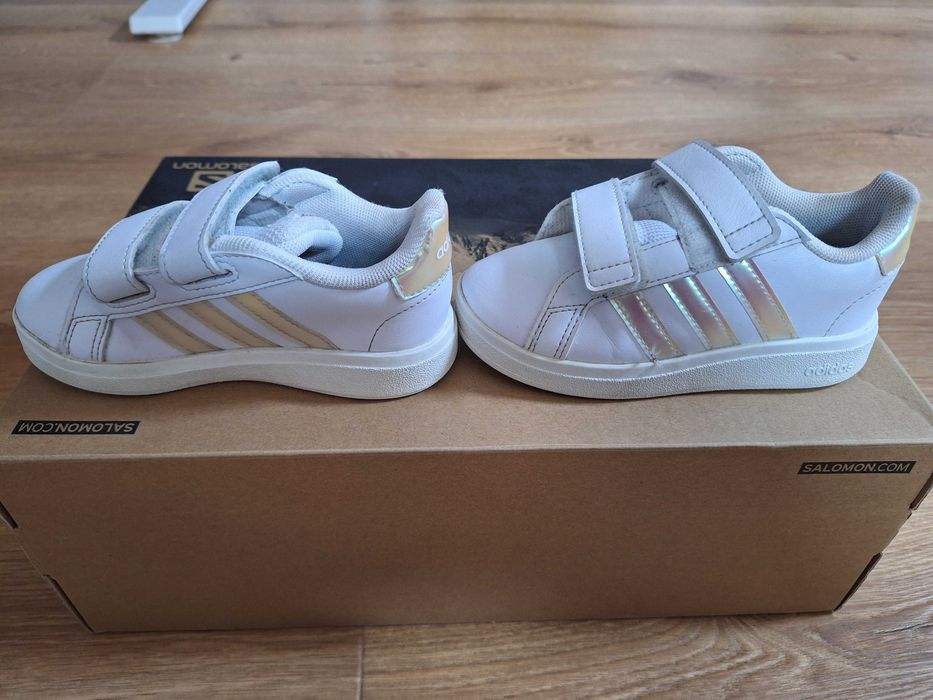 Детски обувки Adidas GY2328 Бял - 25