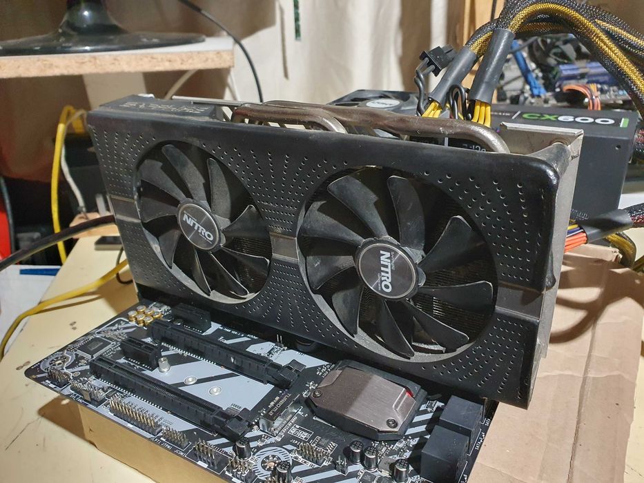 Placa video gaming Sapphire RX 580 cu 8GB