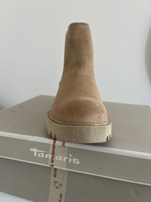 Велурени боти на Tamaris