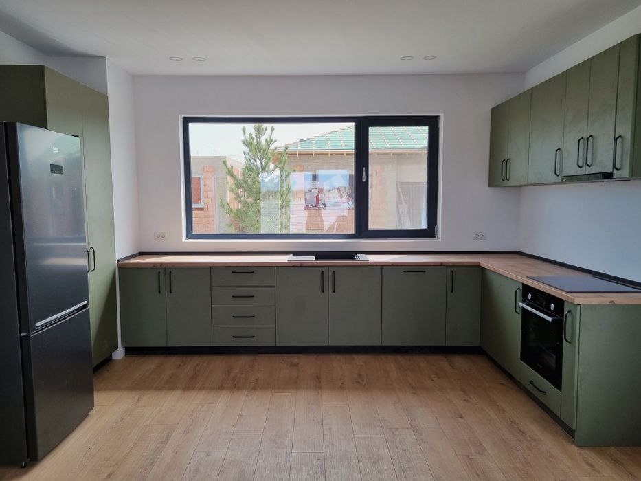 Inchiriere casa 4 camere Tunari