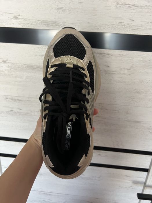кроссовки Adidas