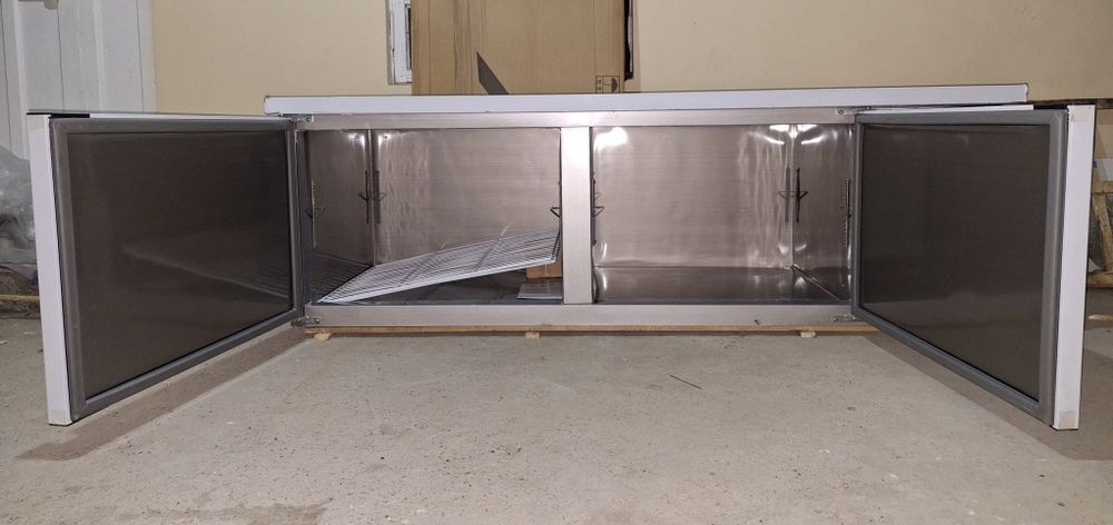 Stol muzlatgich sotiladi