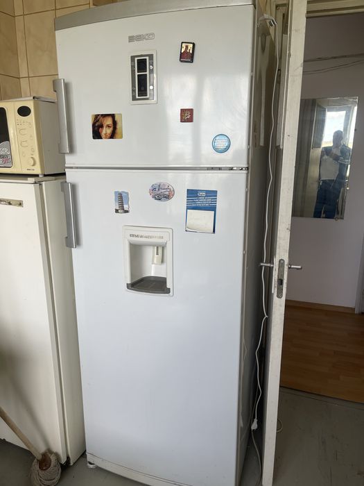 Vand frigider Beko
