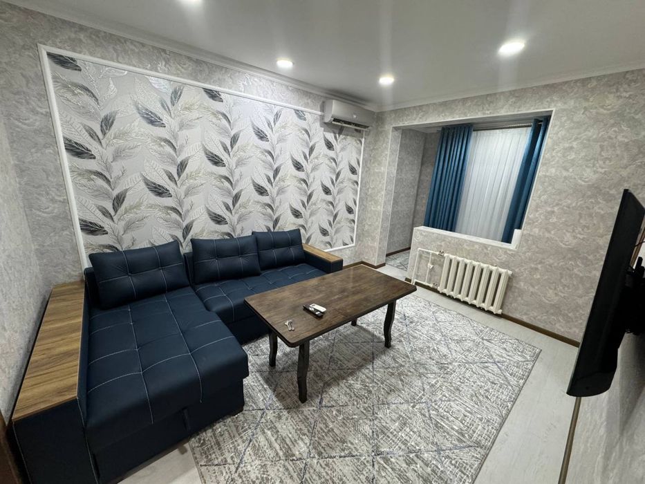 Срочно.  Чиланзар торговый центр.  2 х комнатная