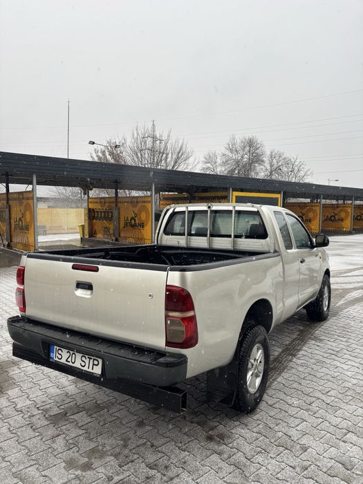 Toyota Hilux ExtraCab 2014 motor 2.5 manuala