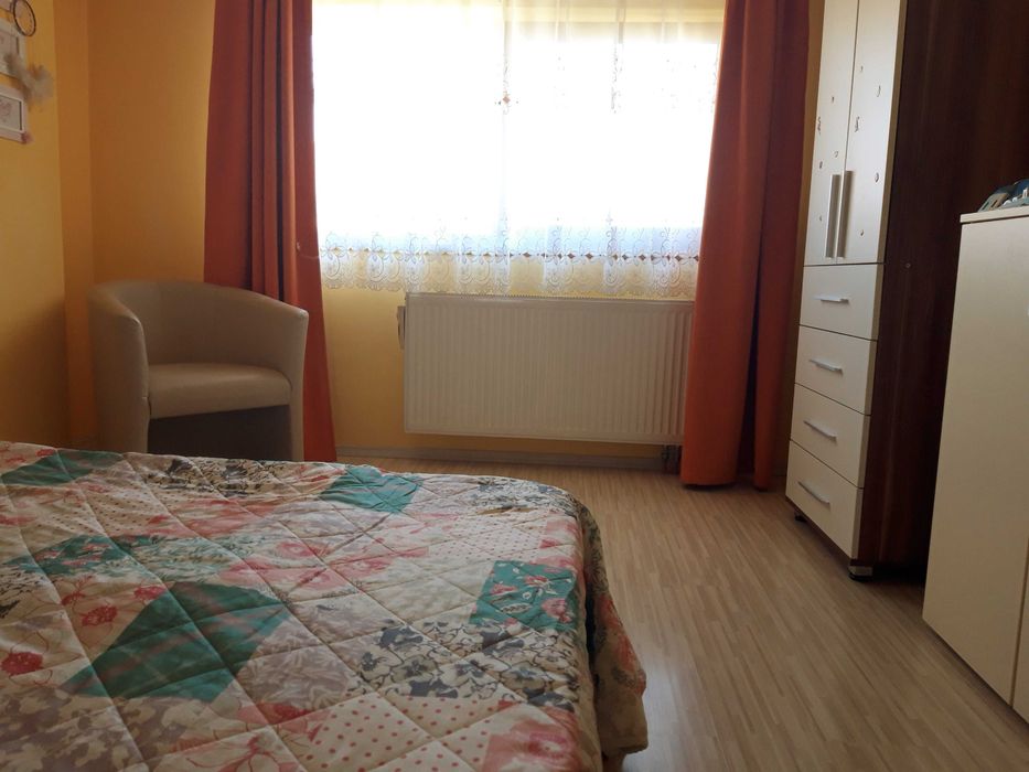 Dau in chirie apartament 2 camere zona Soarelui