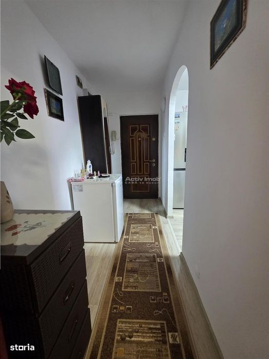 2 camere, renovat, mobilat, 56 mp, etaj 4, zona Pod