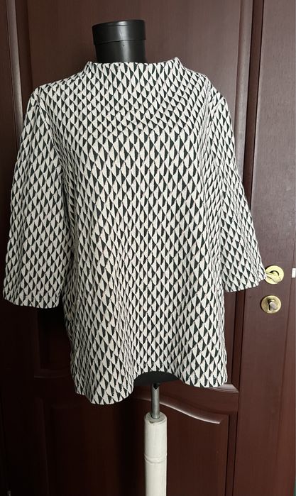 Bluza cu print retro Taifun