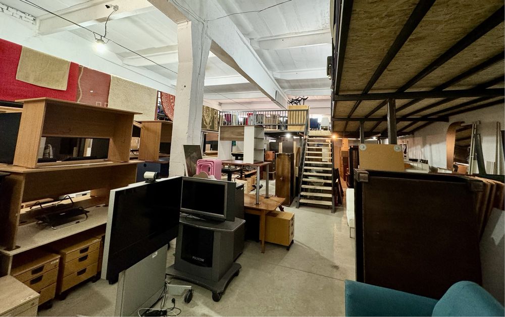 ShowRoom cu Mobilier pentru Casă și Birou; Depozit Mobilă Second Hand