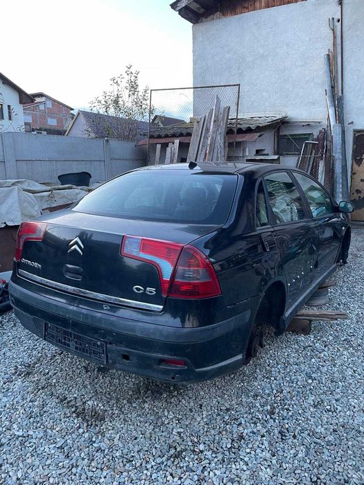 Dezmembrez CITROEN C5 din 2005