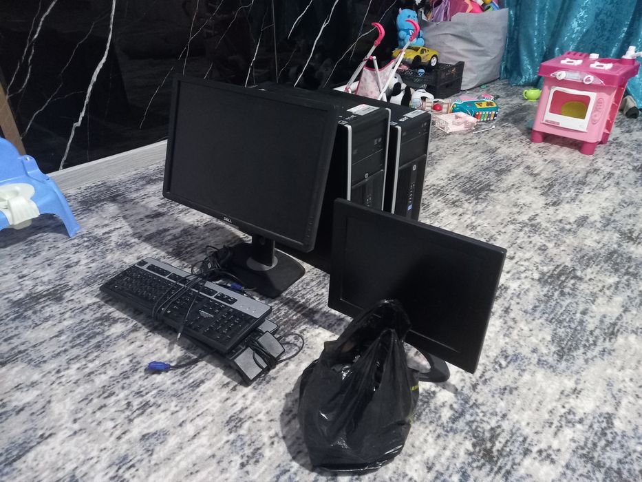 Компьютер большой экран 30000тг и маленький 20000тг