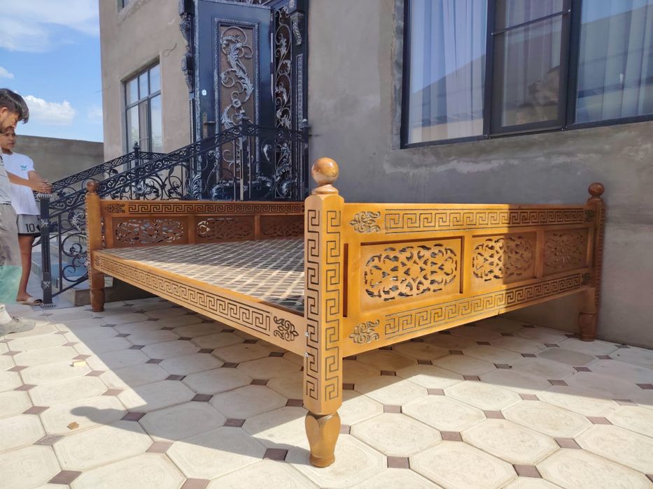 Тапчаны из натурального дерева