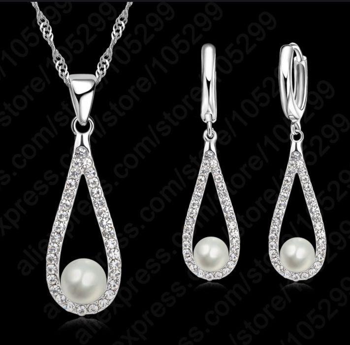 Комплекты продаётся .