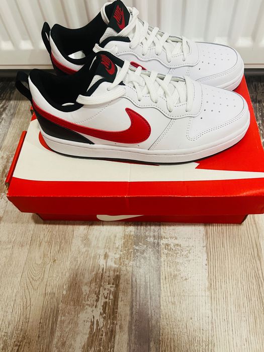 Нови!Кожени маратонки Nike