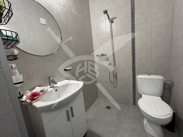 Продава се Двустаен апартамент в София, Хладилника - 62 кв.м за 2726 €/кв.м - Снимка #1