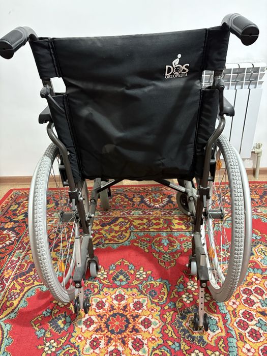 инвалидная коляска